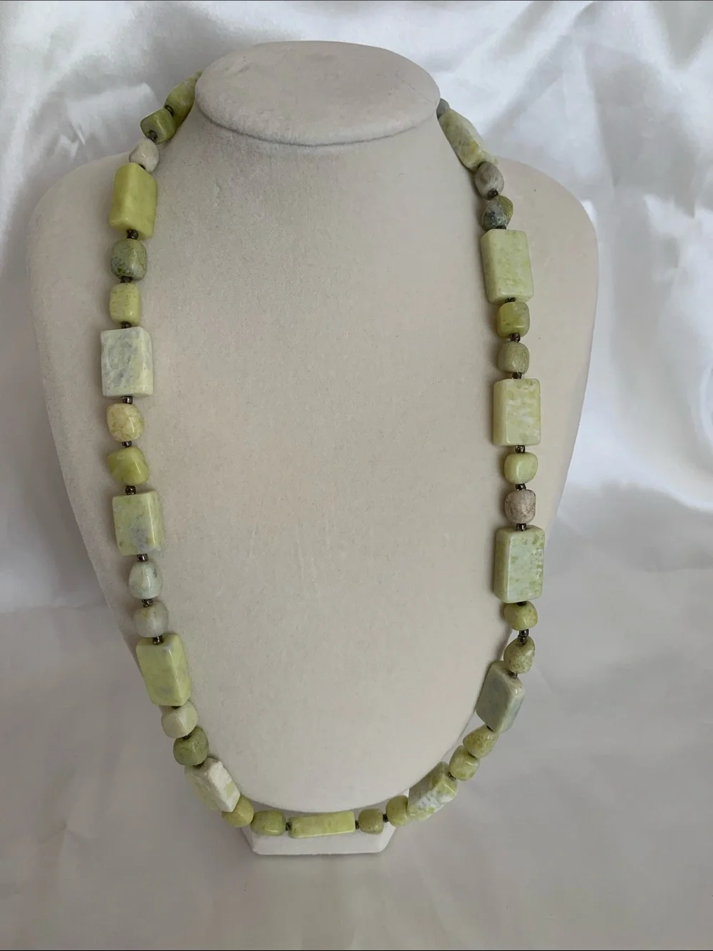 Vintage Genuine Serpentine Gemstone Necklace - Women Jewelry - Picture 1 of 7